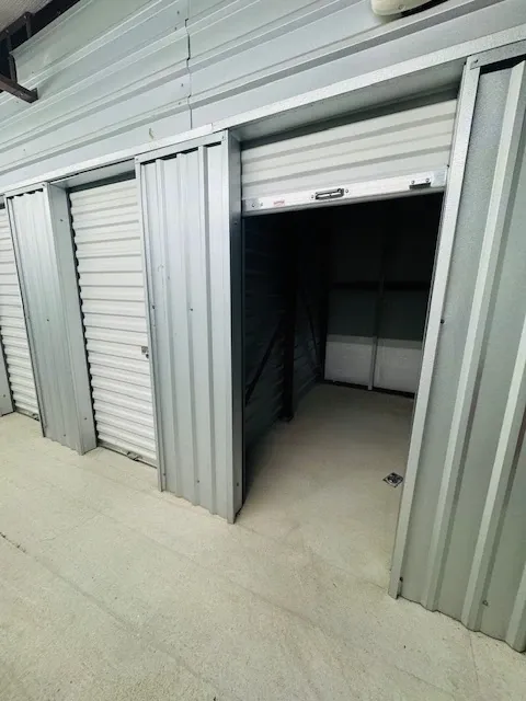 self storage units at box self storage